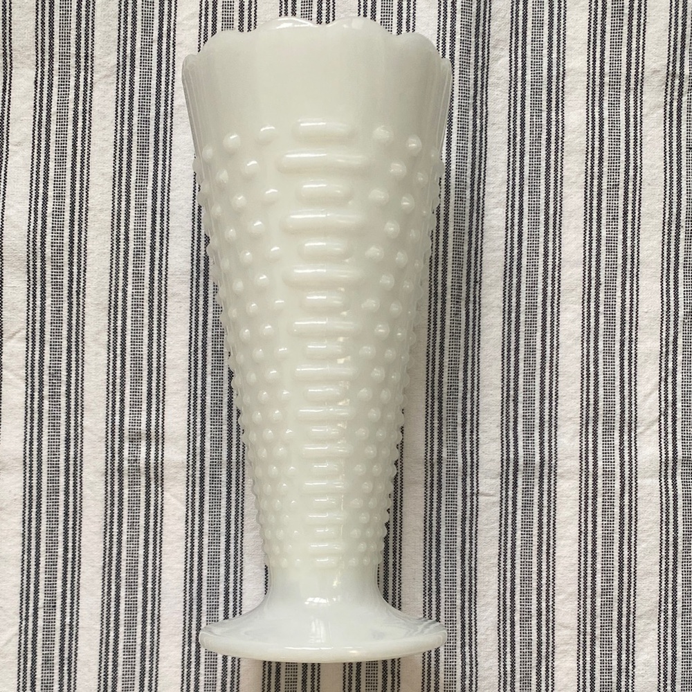 Vintage Anchor Hocking Glass Vase with a Hobnail Pattern & Scalloped Edge Top